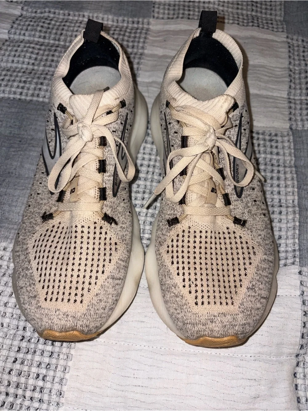 Womens brooks tennis shoes